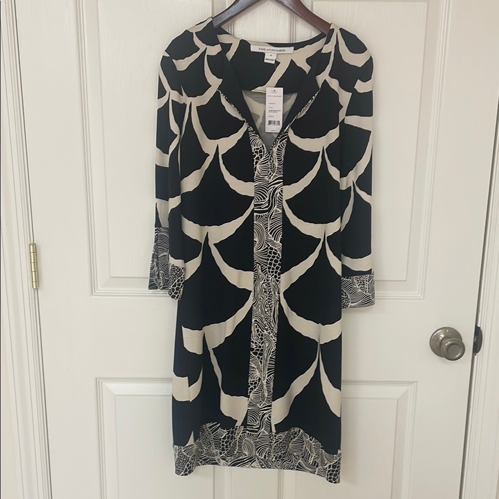 NWT Diane Von Furstenberg silk Black and Cream Long Sleeve Dress size 8